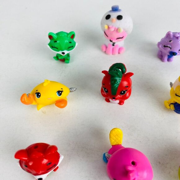 Spin Master Hatchimals Lot Of 10 Character Figure Toys 1 Flocked Velvet Kids - Picture 2 of 9